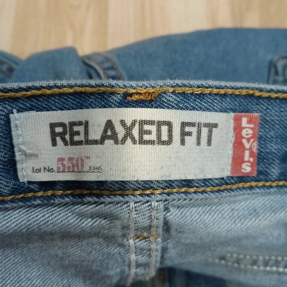 Levis 550 Relaxed Fit Blue Jeans Mens 44x30 Medium Wash Tapered Leg Denim Cotton